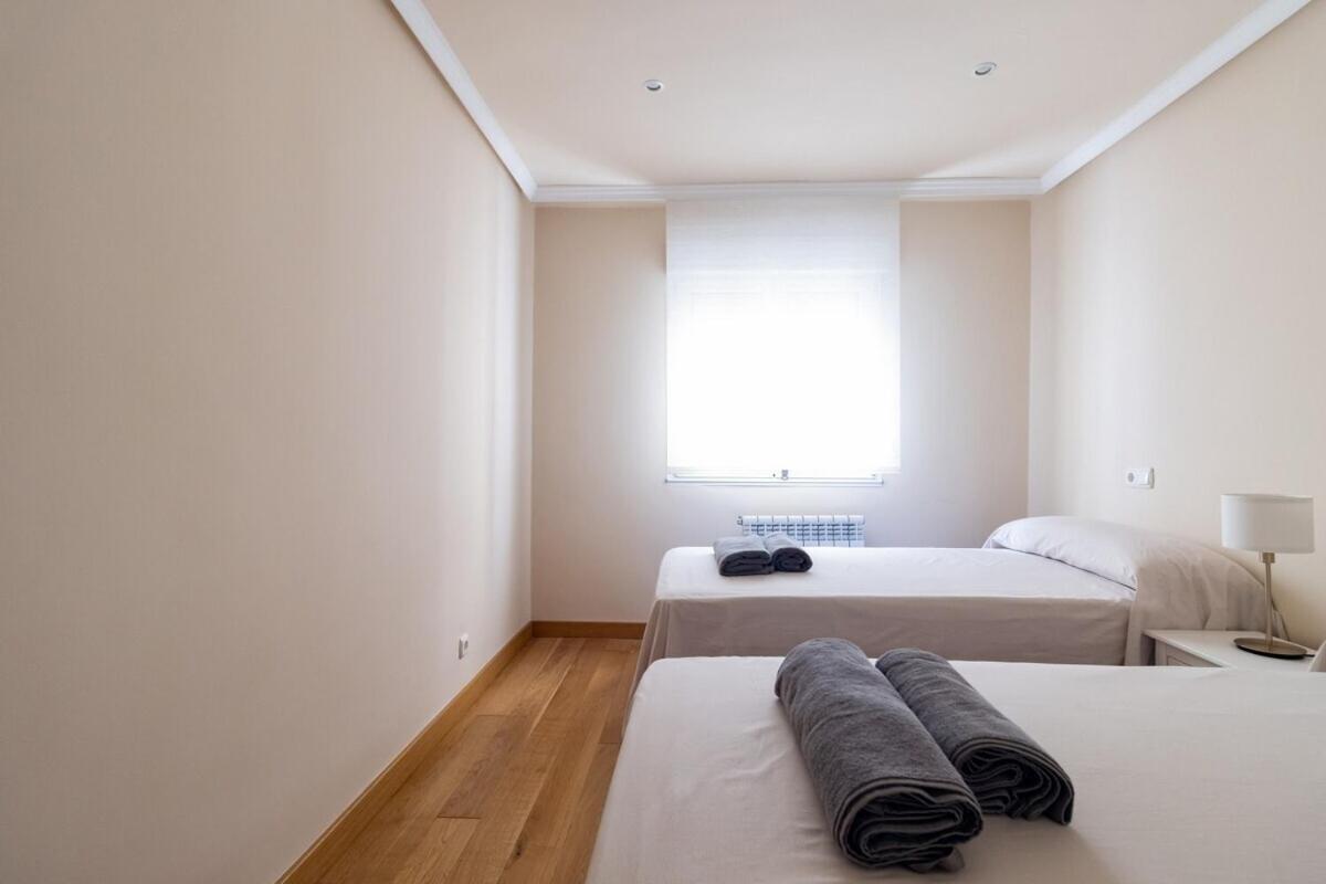 Apartamento Centro Gijon Con Parking Appartement Buitenkant foto
