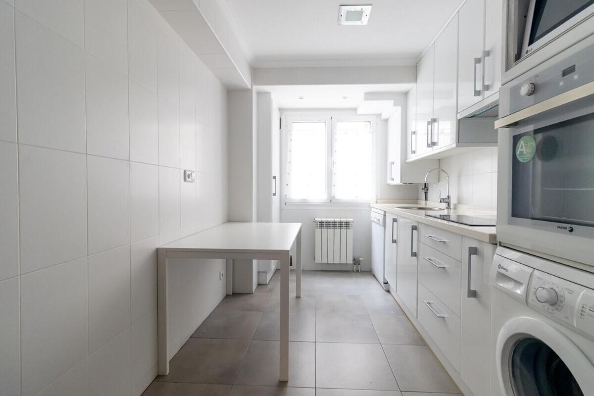 Apartamento Centro Gijon Con Parking Appartement Buitenkant foto