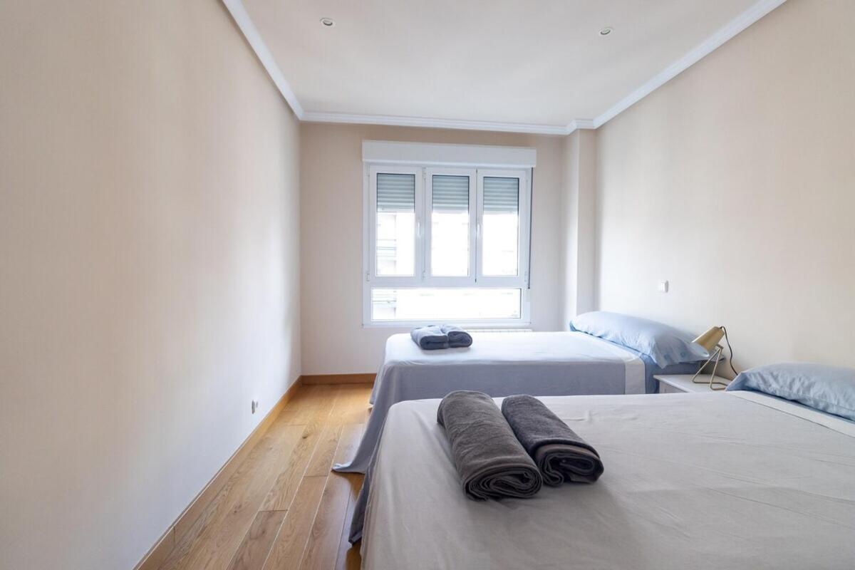 Apartamento Centro Gijon Con Parking Appartement Buitenkant foto